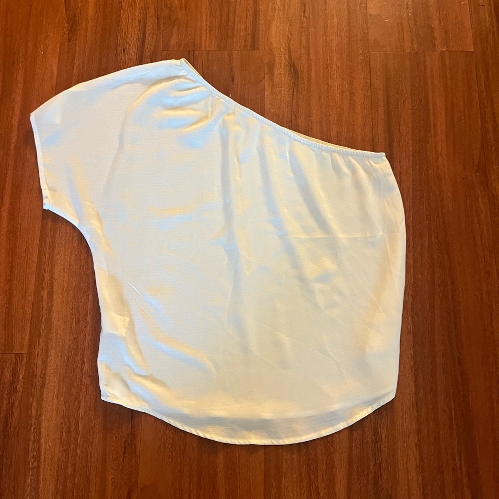 Elegant White Off-Shoulder Women's Top